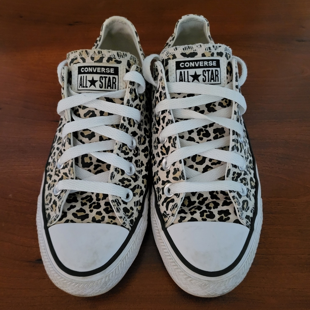 Converse chetah print low tops